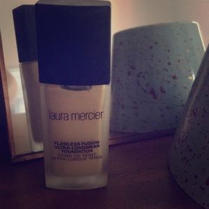 Laura mercier flawless fusion foundation
